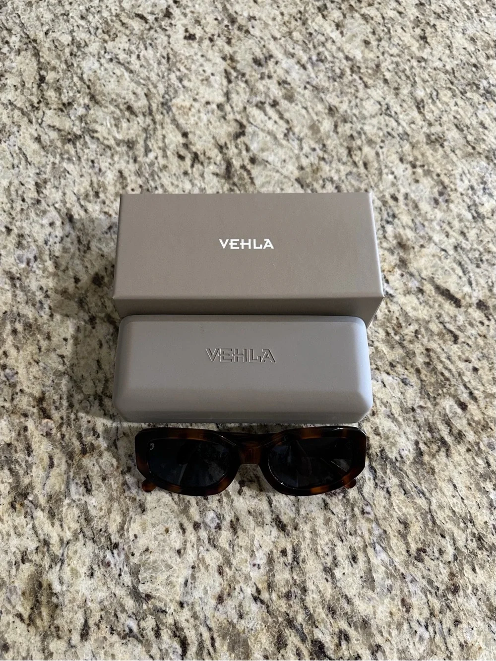 Vehla “INDI” sunglasses in choc tort/smoke